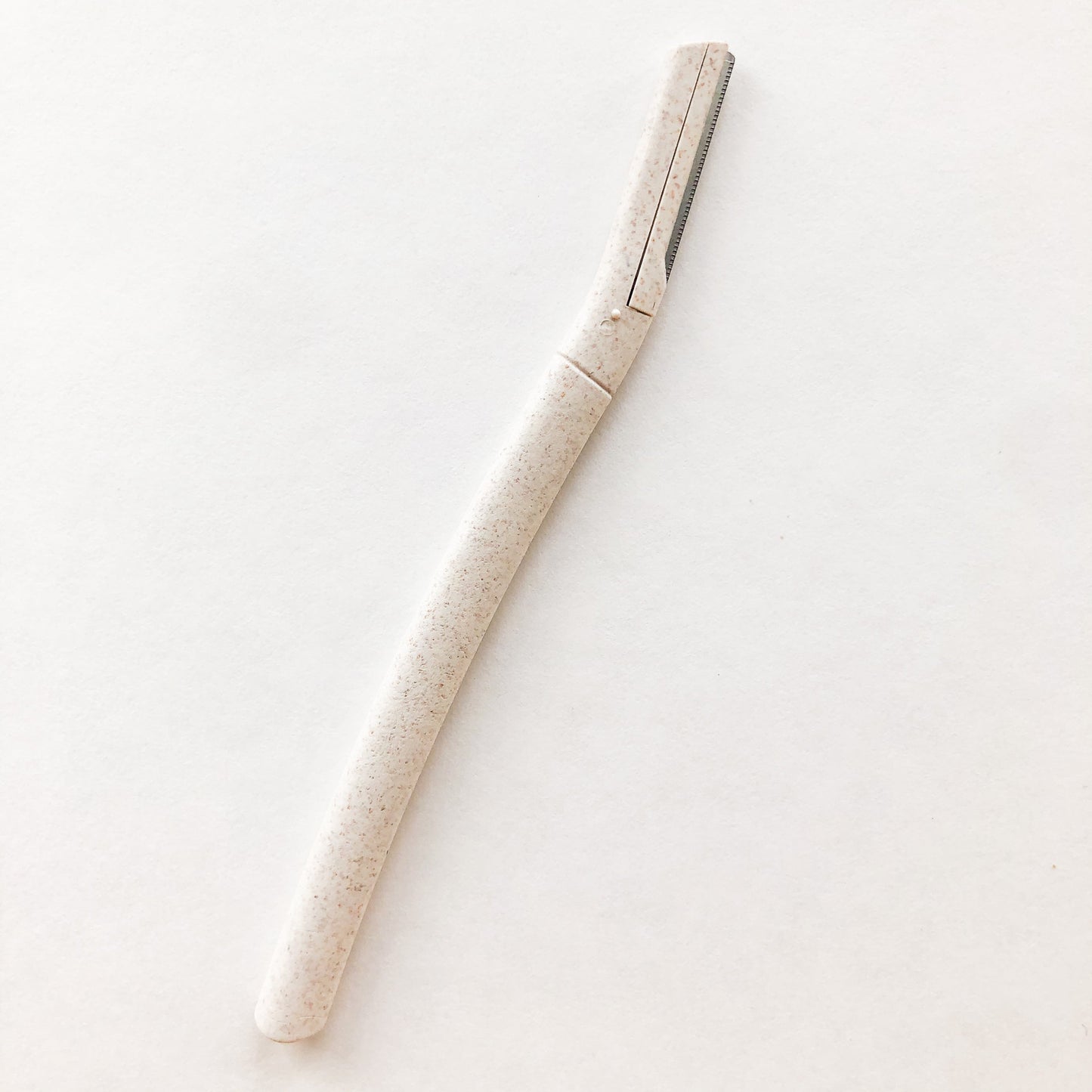 EcoBrow – Biodegradable Wheat Straw Eyebrow Razor